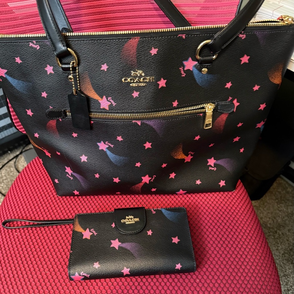 Coach gallery Tote Bag disco star print with matching wallet NWOT